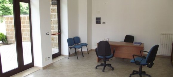 230m² Commercial property in Prata di Principato Ultra, Italy No. 179332 11