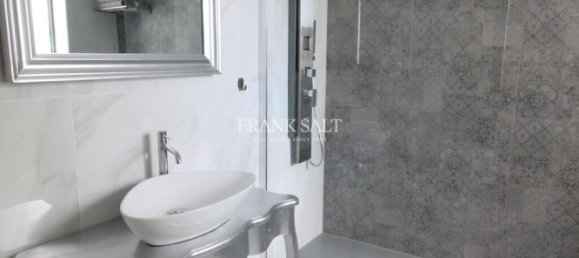 1 bedroom Penthouse in Saint Julian's, Malta No. 9917 9