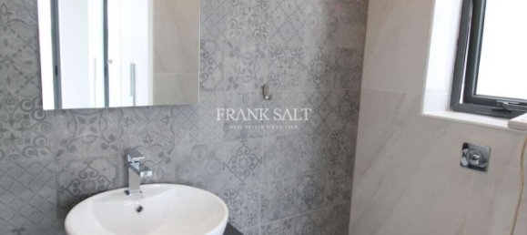 1 bedroom Penthouse in Saint Julian's, Malta No. 9917 14