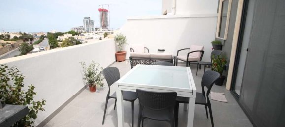 1 bedroom Penthouse in Saint Julian's, Malta No. 9917 2