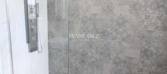 1 bedroom Penthouse in Saint Julian's, Malta No. 9917 10