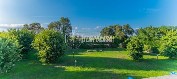 2 rooms Apartment in Magenta, Italy No. 275857 3