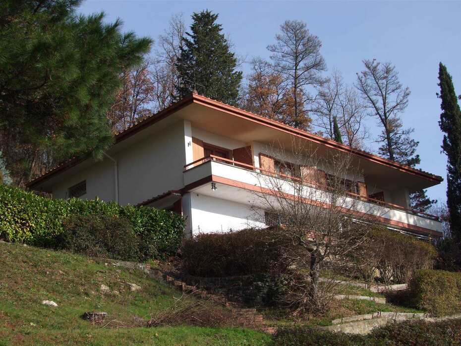 4 bedrooms Villa in Dicomano, Italy No. 206042