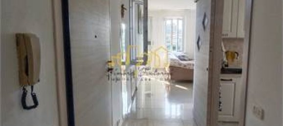 3-salle Appartement à Anzano del Parco, Italy No. 279099 18