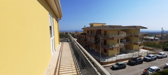 4-salle Appartement à Syracuse, Italy No. 288686 8