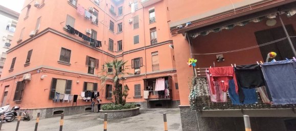 3 bedrooms Apartment in Naples, Italy No. 94563 24