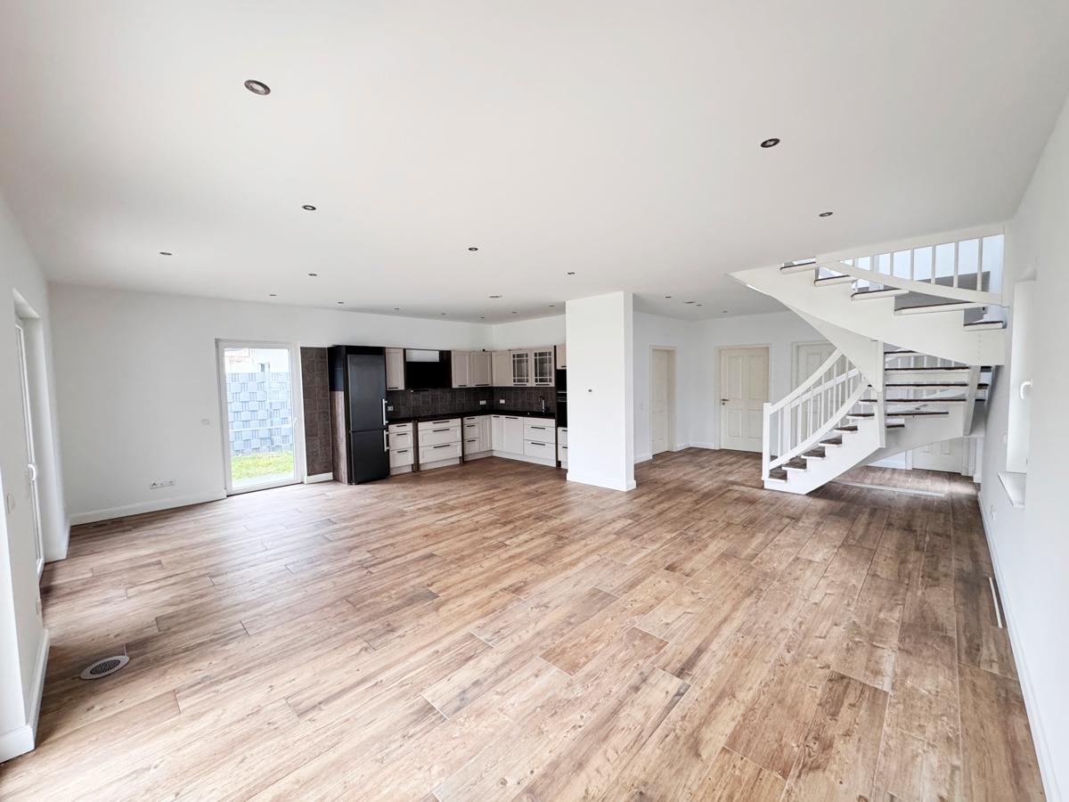 4 chambres Maison à North Rhine-Westphalia, Germany No. 307553