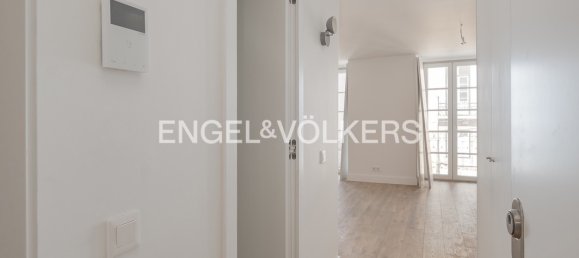 7 rooms Commercial property in Lisbon, Portugal No. 45453 17