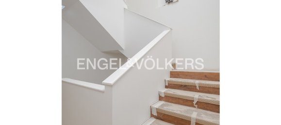 7 rooms Commercial property in Lisbon, Portugal No. 45453 6