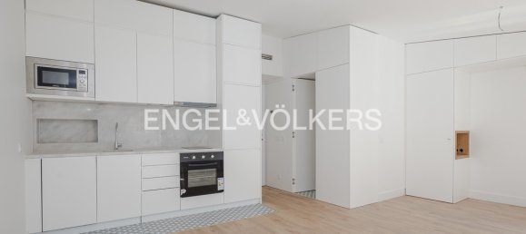 7 rooms Commercial property in Lisbon, Portugal No. 45453 18