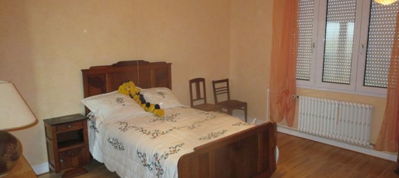 3 Schlafzimmer Haus in La Loupe, France, Nr. 75801 24