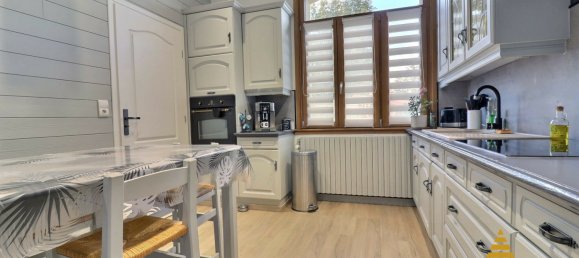 5 bedrooms House in Cambrai, France No. 54947 6