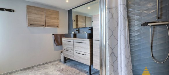 5 bedrooms House in Cambrai, France No. 54947 8