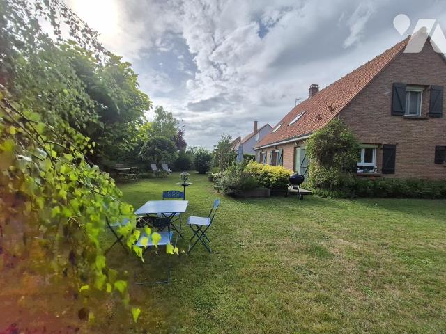 Casa de 4 dormitorios en Longuenesse, France No. 343225