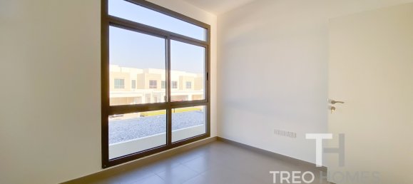 3 bedrooms Townhouse in Town Square, UAE No. 28982 14