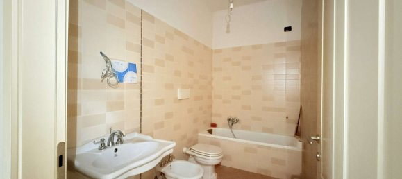 مكتب في Cagliari, Italy 52متر مربع رقم 371694 10