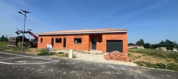 599m² Land in Verdun-sur-Garonne, France No. 308357 2