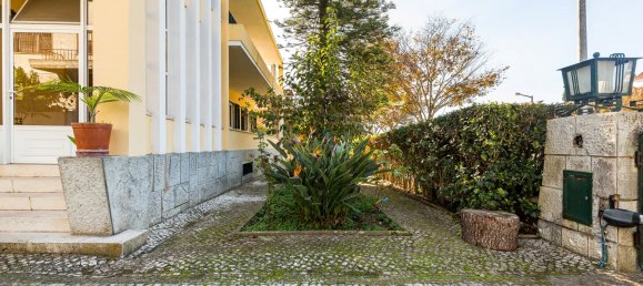 7 bedrooms Villa in Lisbon, Portugal No. 160536 2