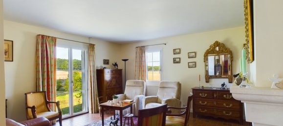 5 bedrooms House in Oise, France No. 47389 2