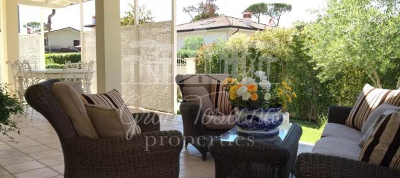6 rooms Villa in Pietrasanta, Italy No. 81256 2