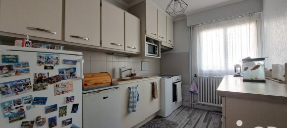 3 rooms Apartment in Chartres, France No. 42414 8