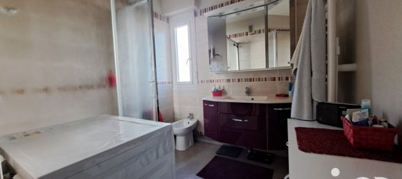 3 rooms Apartment in Chartres, France No. 42414 9