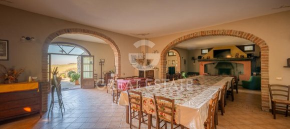 5 Schlafzimmer Haus in Paciano, Italy, Nr. 138200 37