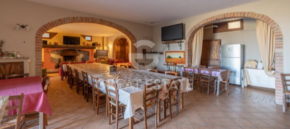 5 Schlafzimmer Haus in Paciano, Italy, Nr. 138200 38