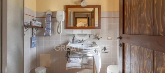 5 Schlafzimmer Haus in Paciano, Italy, Nr. 138200 22