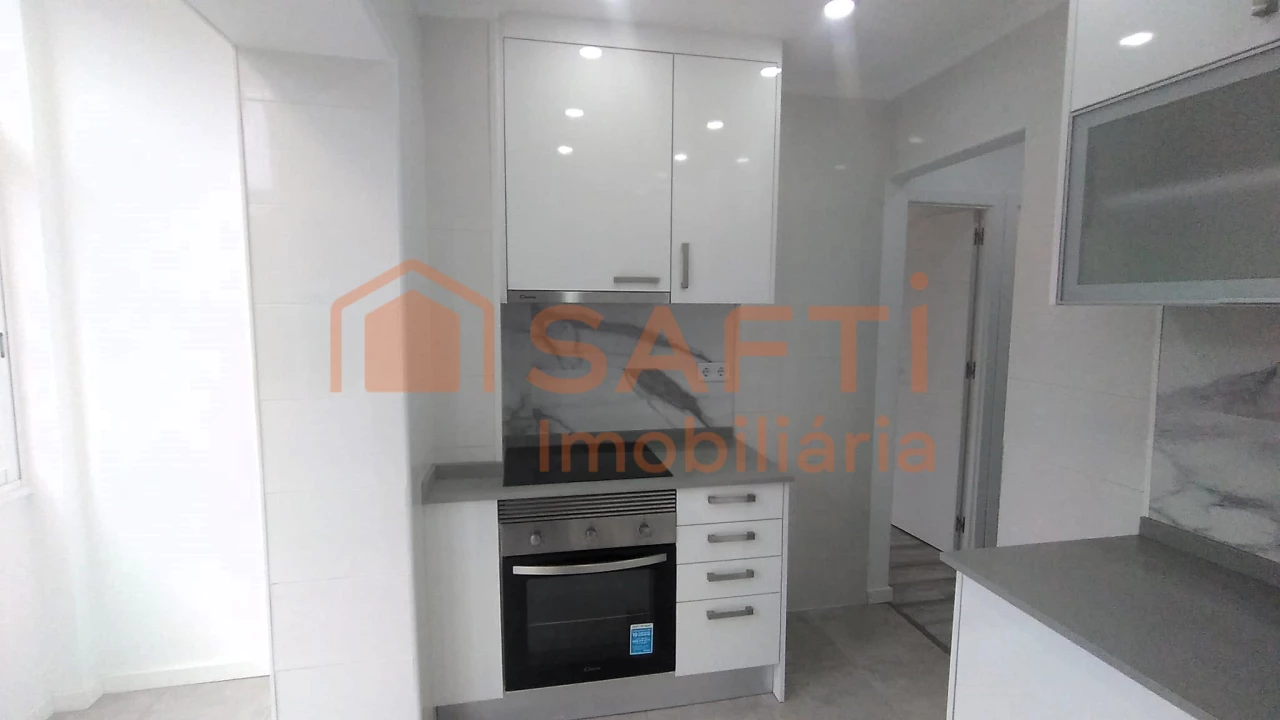 1 bedroom Apartment in Lisbon, Portugal No. 153939