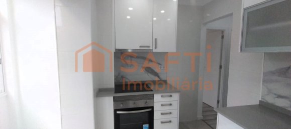 1 bedroom Apartment in Lisbon, Portugal No. 153939 4