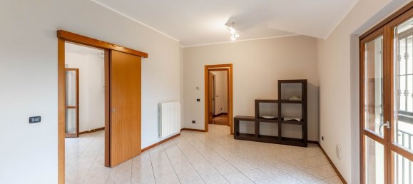 Квартира с 3 комнатами в Спино д’Адда, Италия № 270235 3