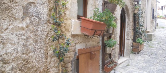 3 rooms House in Scurcola Marsicana, Italy No. 72330 24