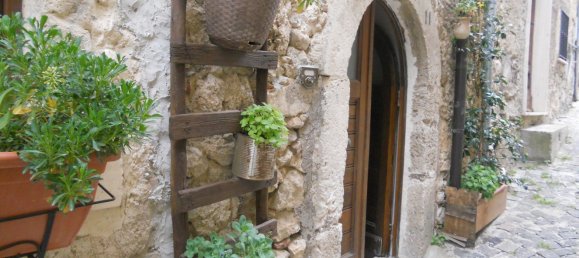 3 rooms House in Scurcola Marsicana, Italy No. 72330 2