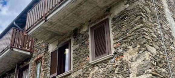 2 rooms Apartment in Luino, Italy No. 12962 20