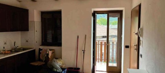 2 rooms Apartment in Luino, Italy No. 12962 6