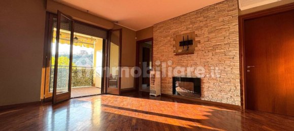 2 bedrooms Apartment in Terni, Italy No. 351736 2