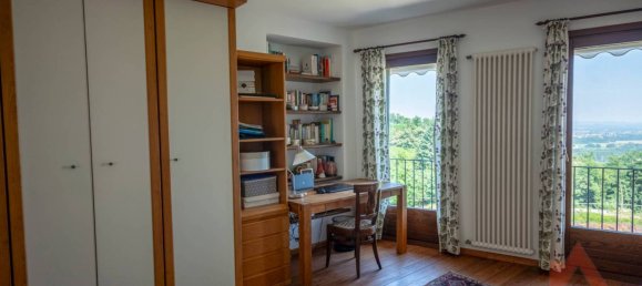 3 bedrooms House in Loranzè, Italy No. 297916 23