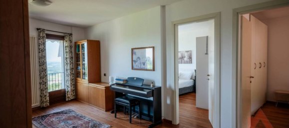 3 bedrooms House in Loranzè, Italy No. 297916 22