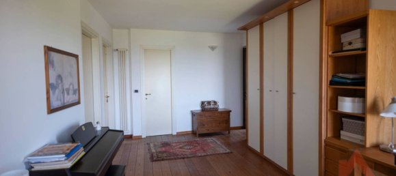 3 bedrooms House in Loranzè, Italy No. 297916 24