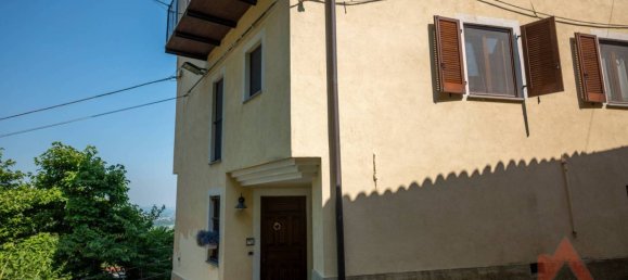 3 bedrooms House in Loranzè, Italy No. 297916 4