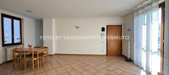 3 rooms Apartment in Palosco, Italy No. 102279 7