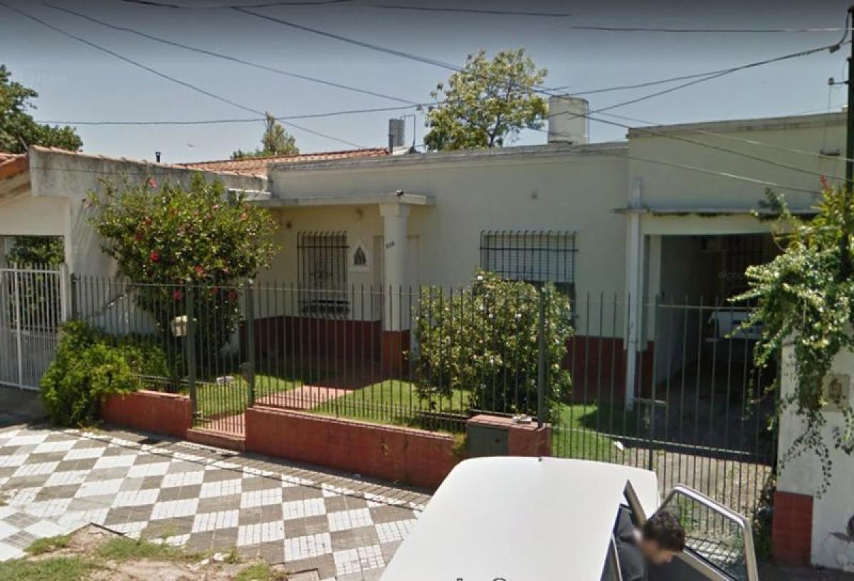 2 bedrooms House in Esteban Echeverria, Argentina No. 6599