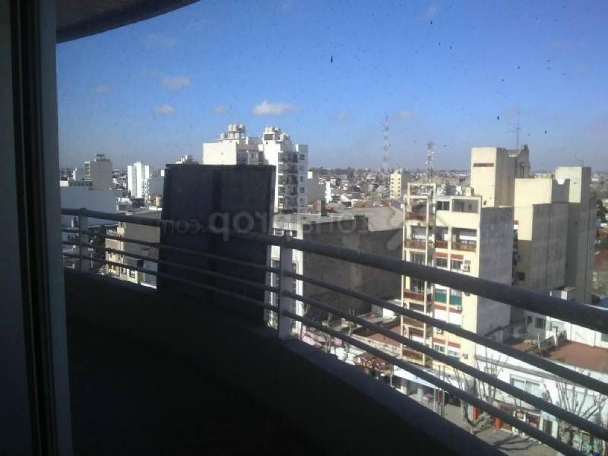 2 bedrooms Apartment in Avellaneda, Argentina No. 1484