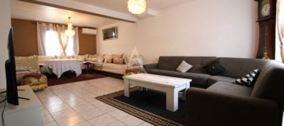 4 bedrooms House in Blois, France No. 65747 2