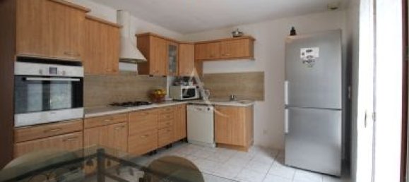 4 bedrooms House in Blois, France No. 65747 3