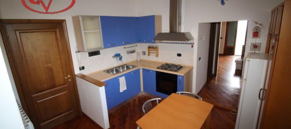Apartamento de 4 habitaciónes en Montevarchi, Italy No. 233643 4