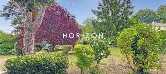 8 rooms House in Charnay-les-Macon, France No. 358933 3