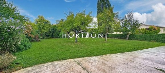 8 rooms House in Charnay-les-Macon, France No. 358933 5