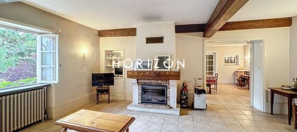 8 rooms House in Charnay-les-Macon, France No. 358933 7